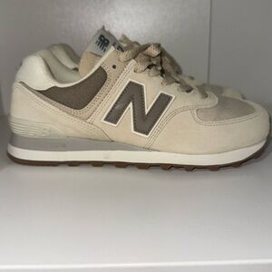 Size 8 New balance 574 like new